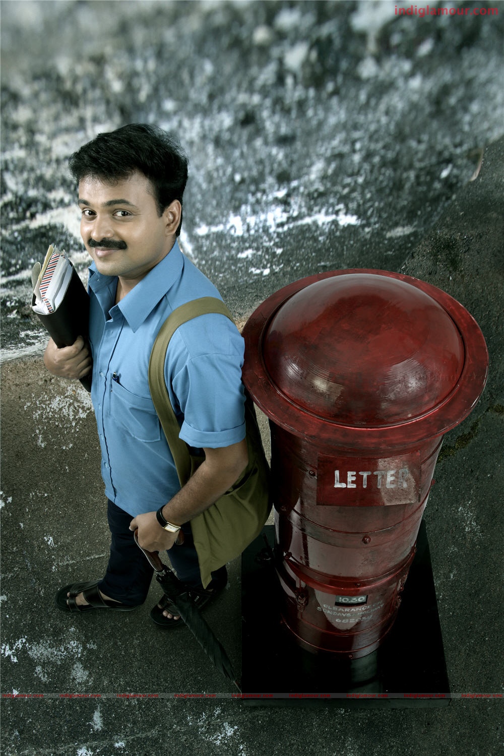 Oridathoru Postman Movie hd photo