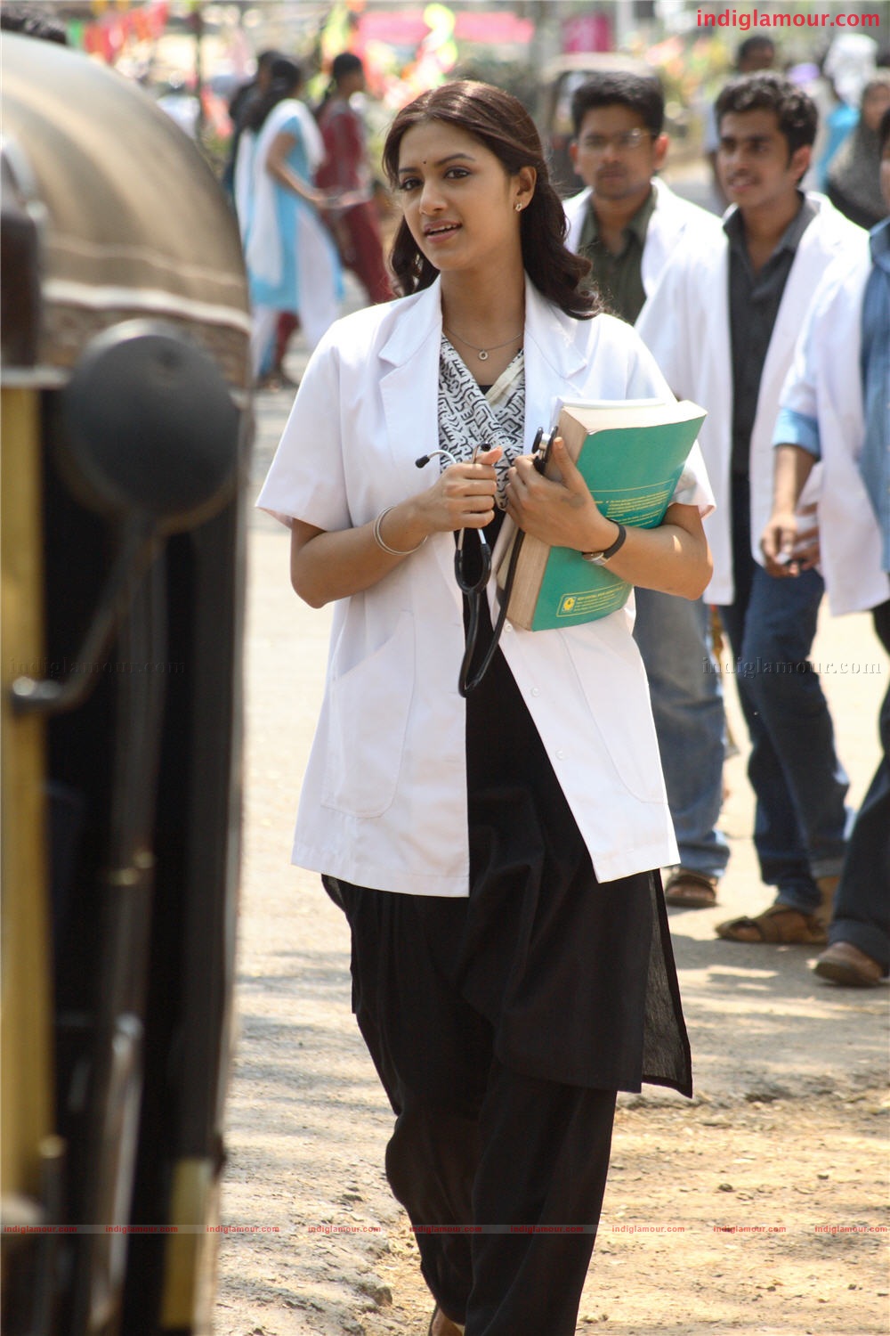 Kadha Thudarunnu Movie hd photo