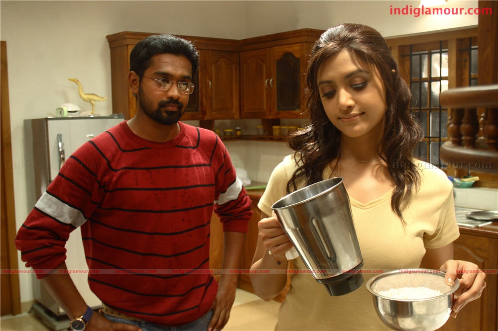 Kadha Thudarunnu Movie hd photo