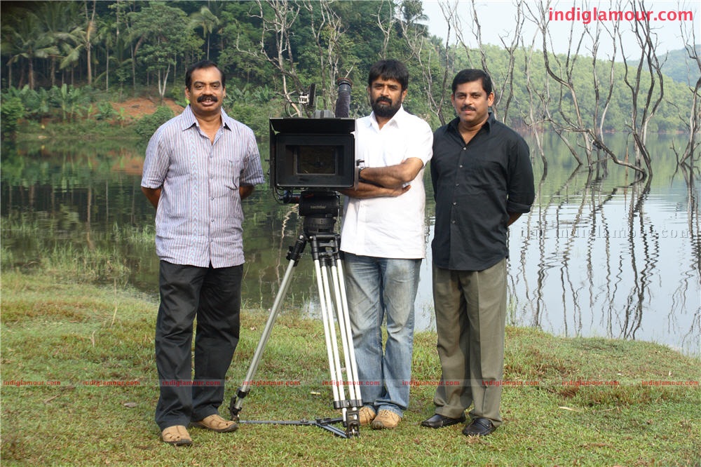 Kadha Thudarunnu Movie hd photo