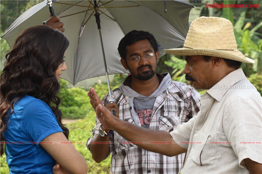 Kadha Thudarunnu Movie hd photo