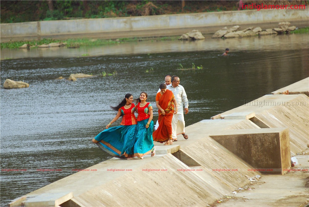 Neelamberi Movie hd photo