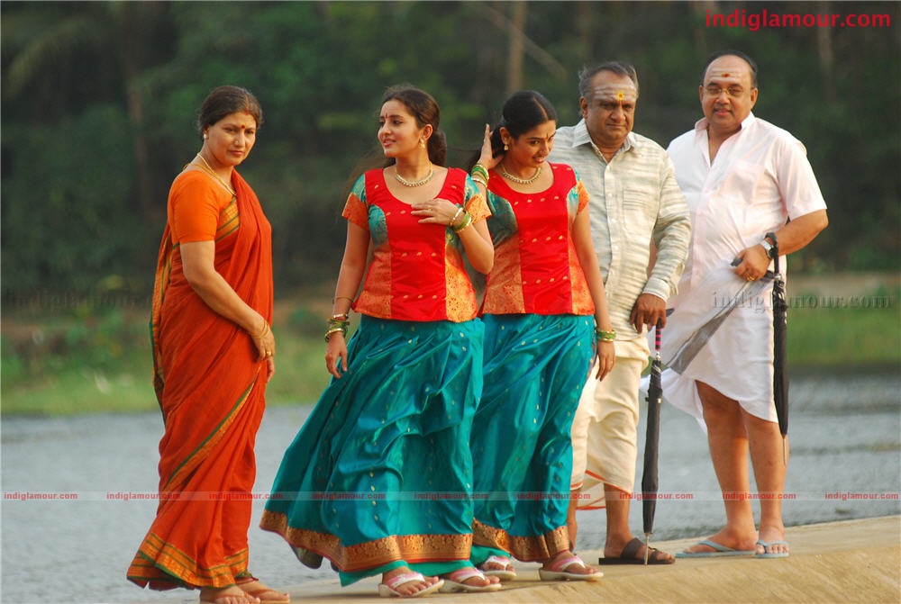 Neelamberi Movie hd photo