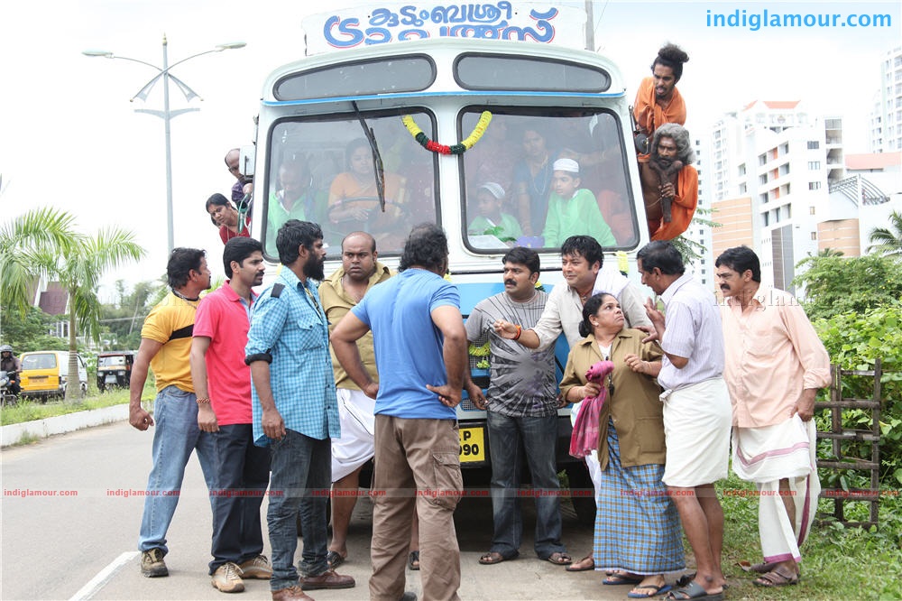 Kudumbasree Travels Movie hd photo
