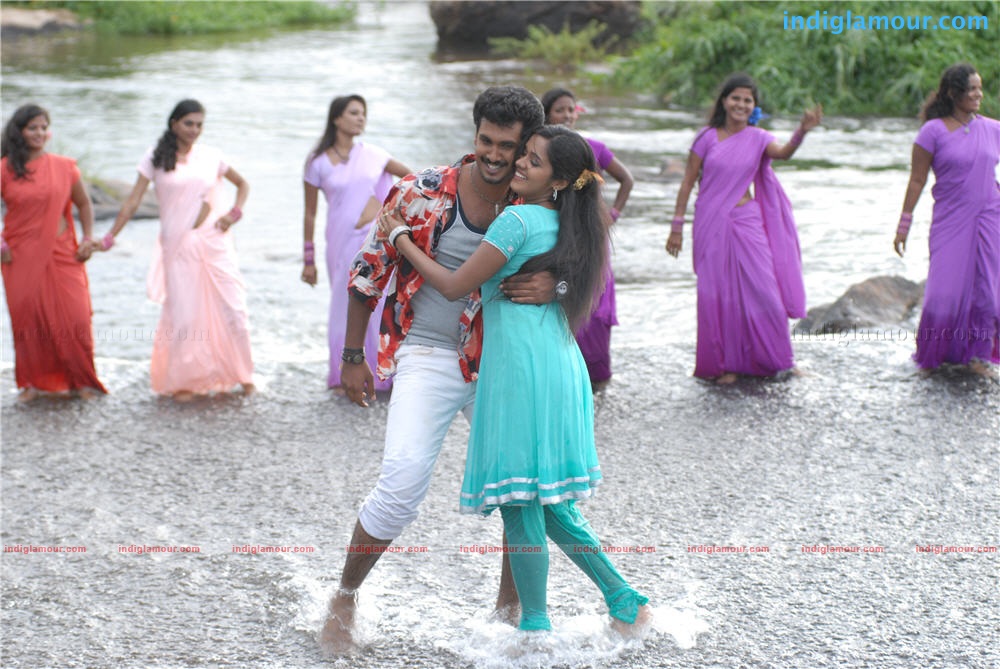 Oru Small Family Movie hd photo