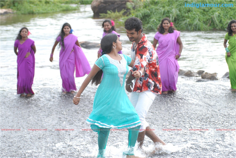 Oru Small Family Movie hd photo