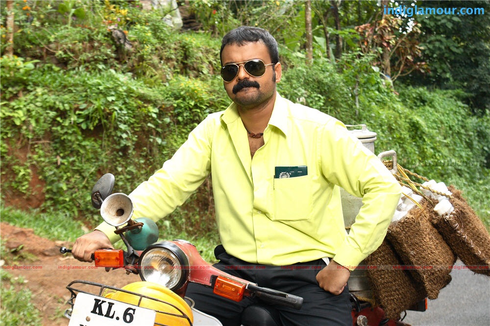 Elsamma Enna Aankutty Movie hd photo
