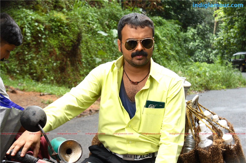 Elsamma Enna Aankutty Movie hd photo