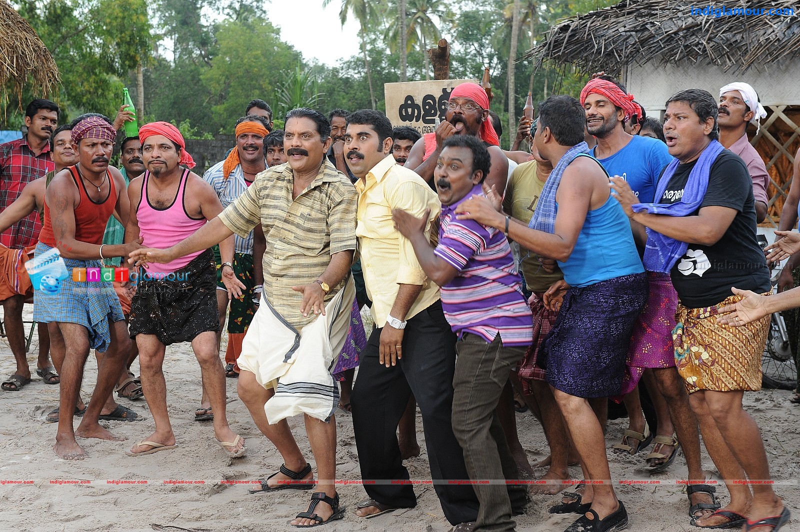 Oru Kudumba Chitram Movie hd photo