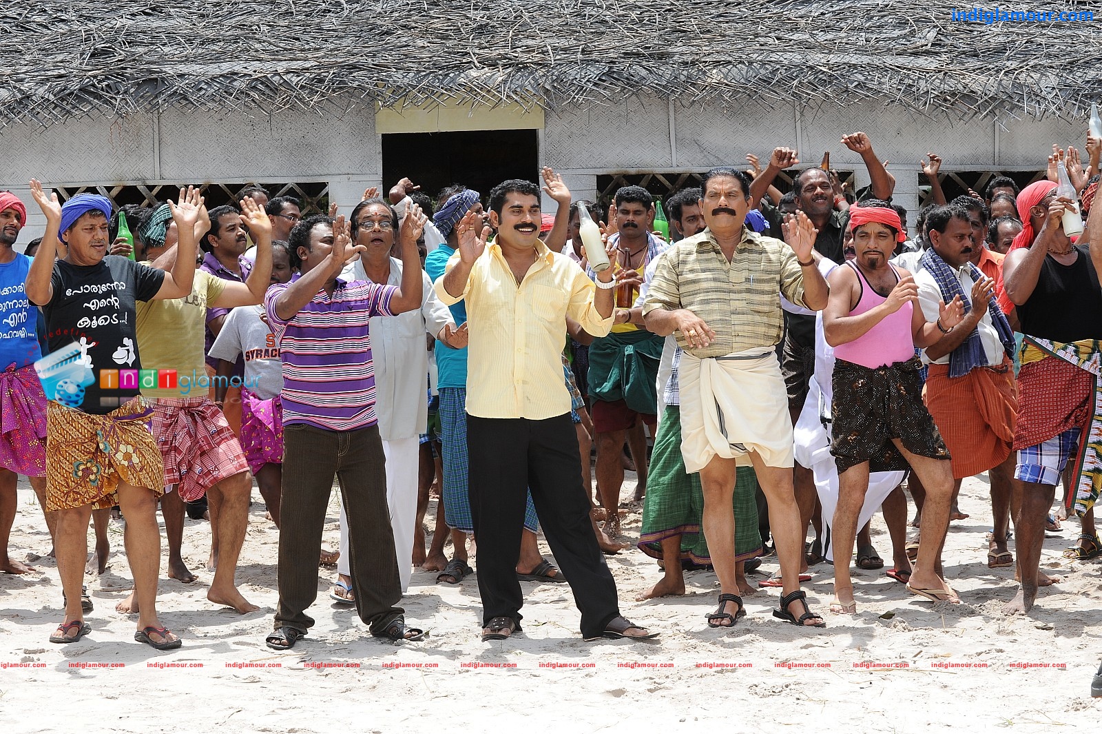 Oru Kudumba Chitram Movie hd photo