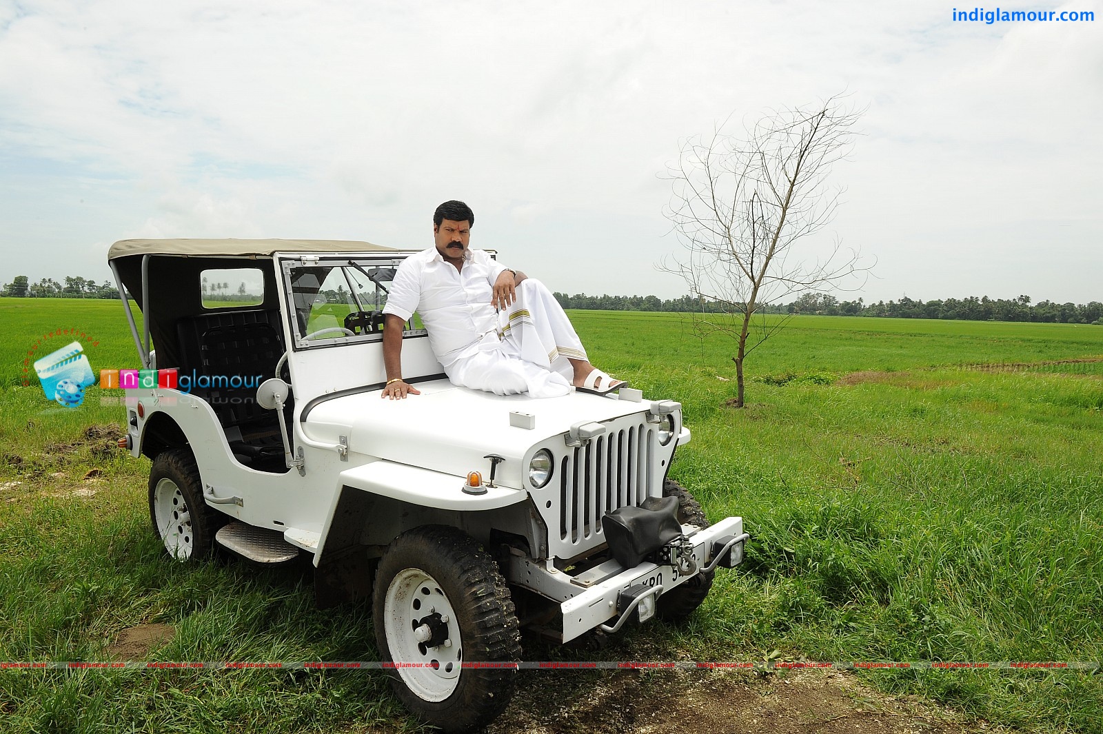 Oru Kudumba Chitram Movie hd photo