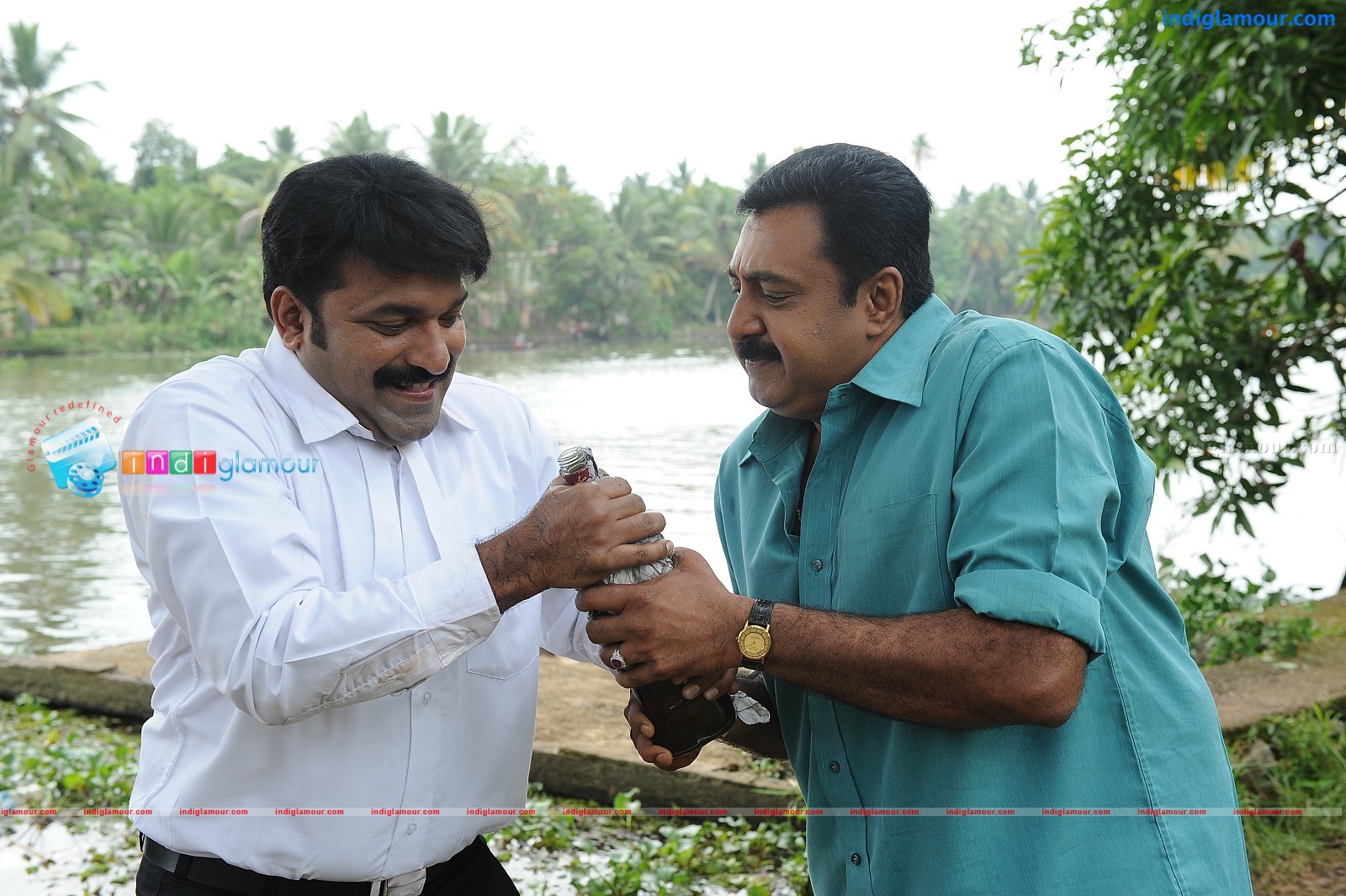 Oru Kudumba Chitram Movie hd photo