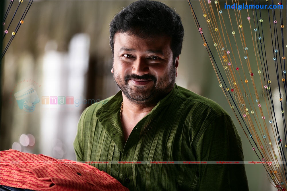 Njanum Ente Familyum Movie hd photo