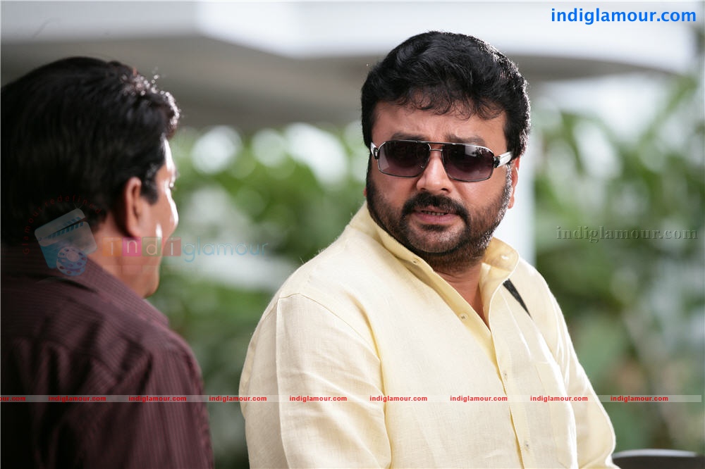 Njanum Ente Familyum Movie hd photo