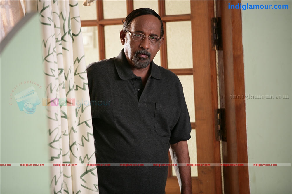 Njanum Ente Familyum Movie hd photo
