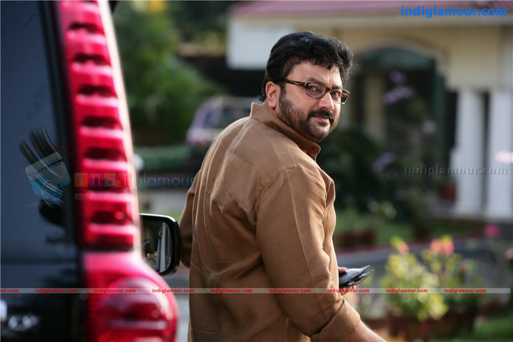Njanum Ente Familyum Movie hd photo
