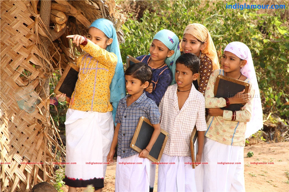 vellaripravinte changathi Movie hd photo