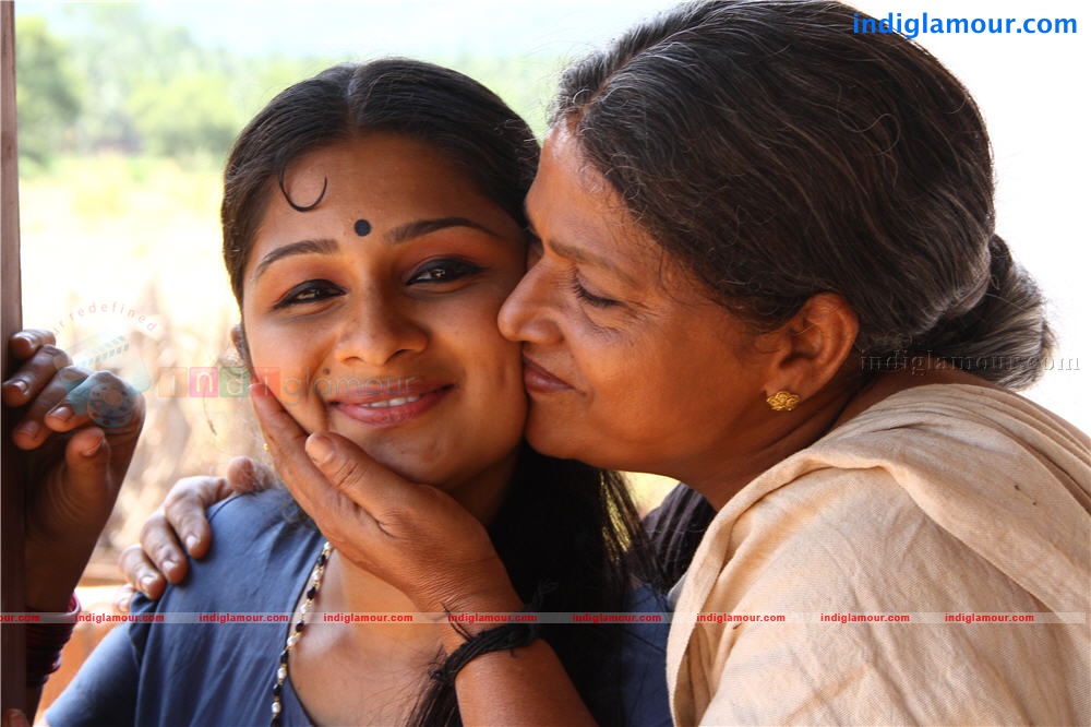 vellaripravinte changathi Movie hd photo