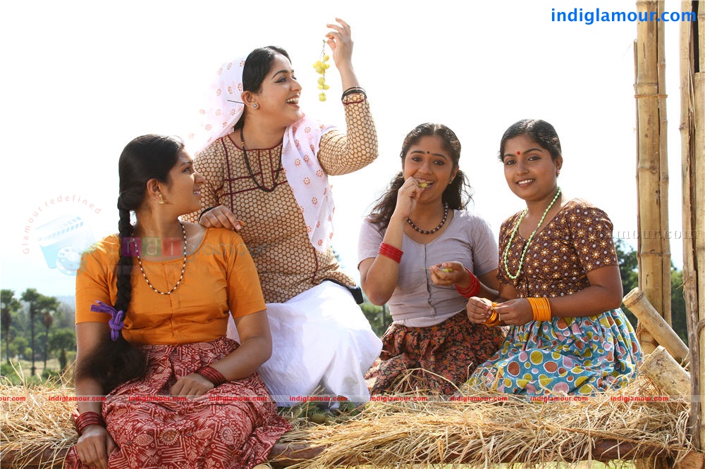 vellaripravinte changathi Movie hd photo