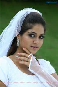 Ponnu Kondoru Aalroopam