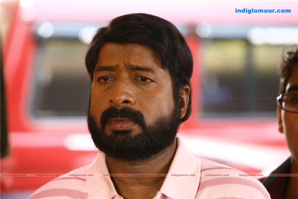 Ponnu Kondoru Aalroopam Movie hd photo