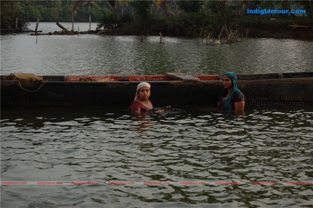 Snehadaram Movie hd photo