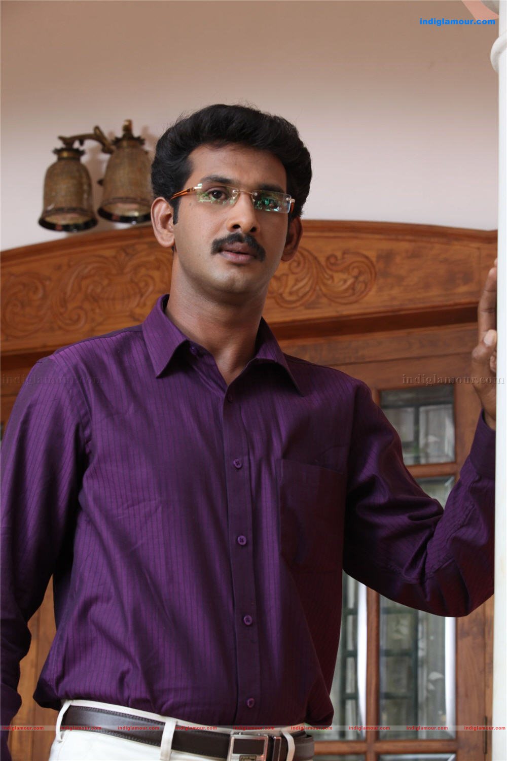 Aan Piranna Veedu Movie hd photo