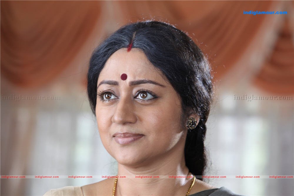 Aan Piranna Veedu Movie hd photo