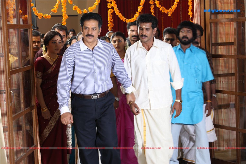 Aan Piranna Veedu Movie hd photo