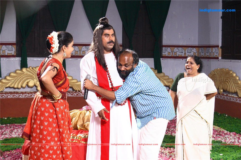 Lucky Jokkers Movie hd photo