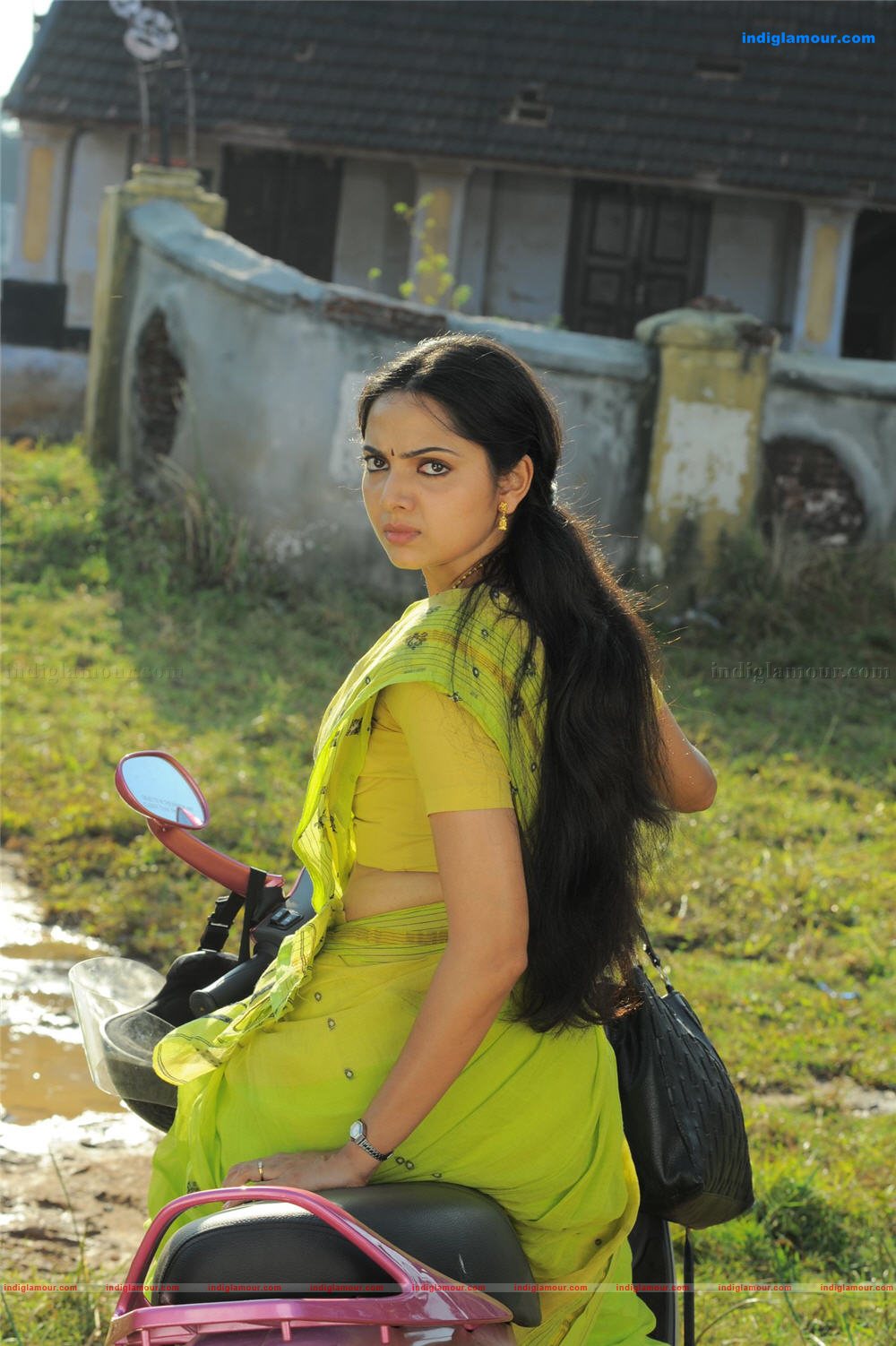 Manikyakallu Movie hd photo