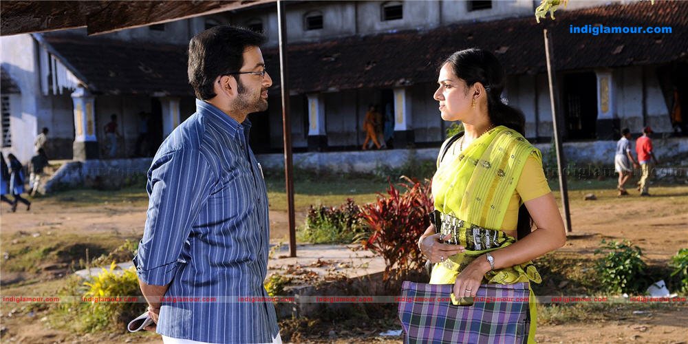 Manikyakallu Movie hd photo