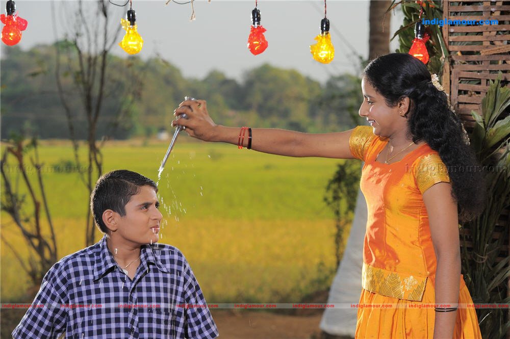 Manikyakallu Movie hd photo