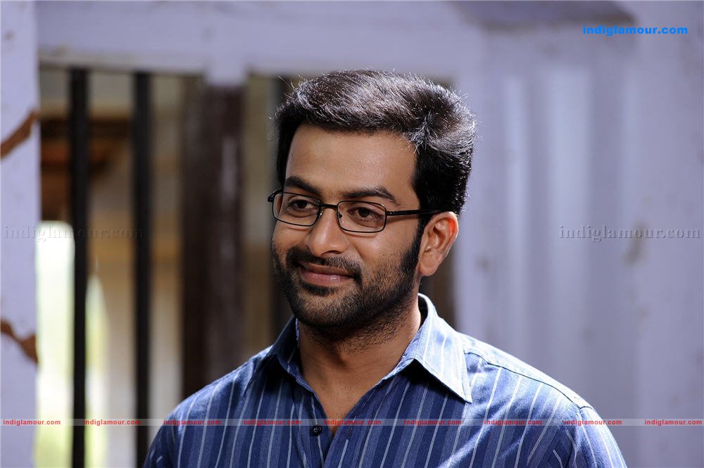 Manikyakallu Movie hd photo