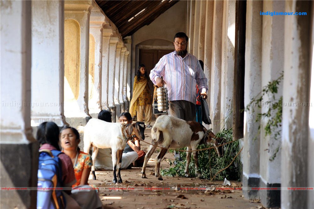 Manikyakallu Movie hd photo