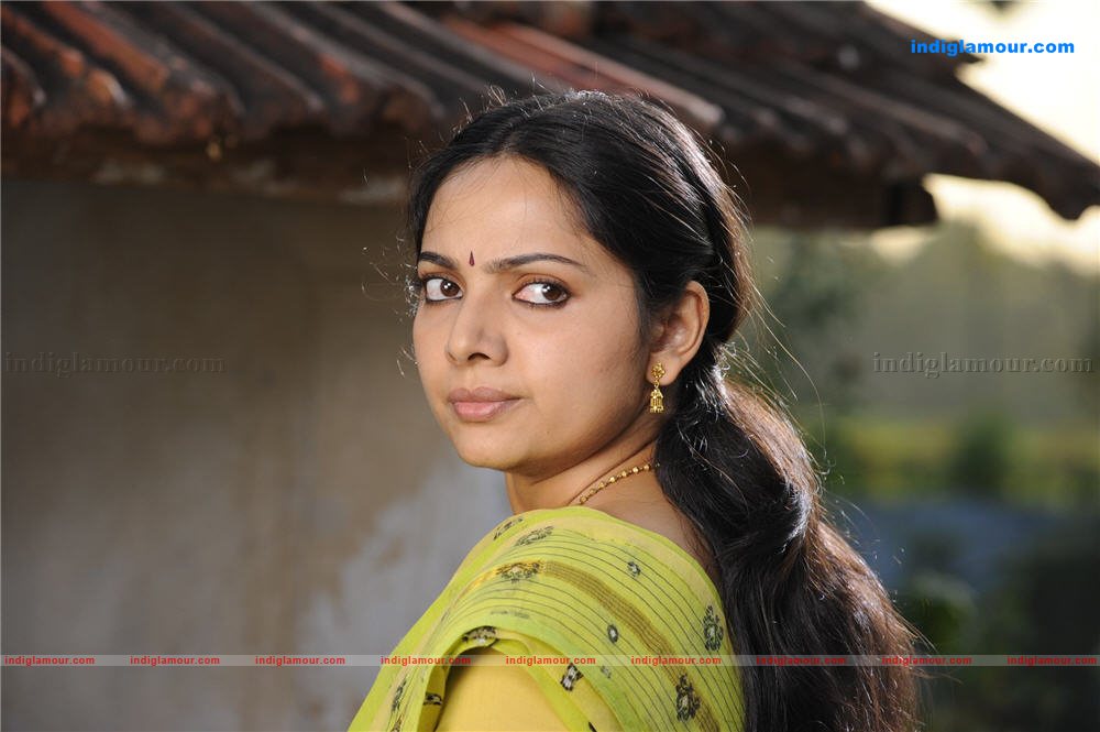 Manikyakallu Movie hd photo