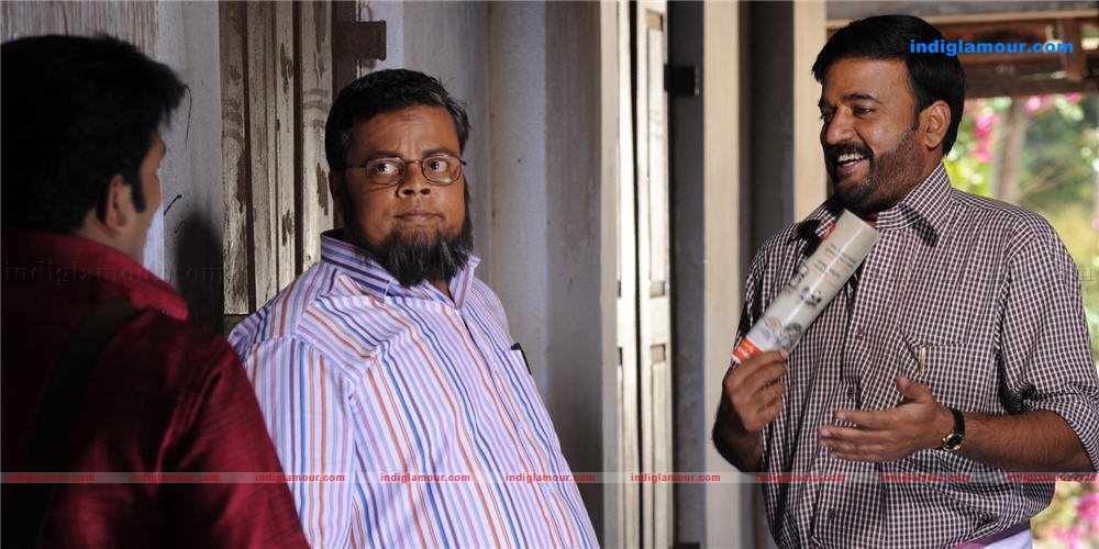 Manikyakallu Movie hd photo