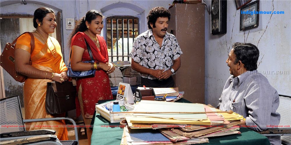 Manikyakallu Movie hd photo