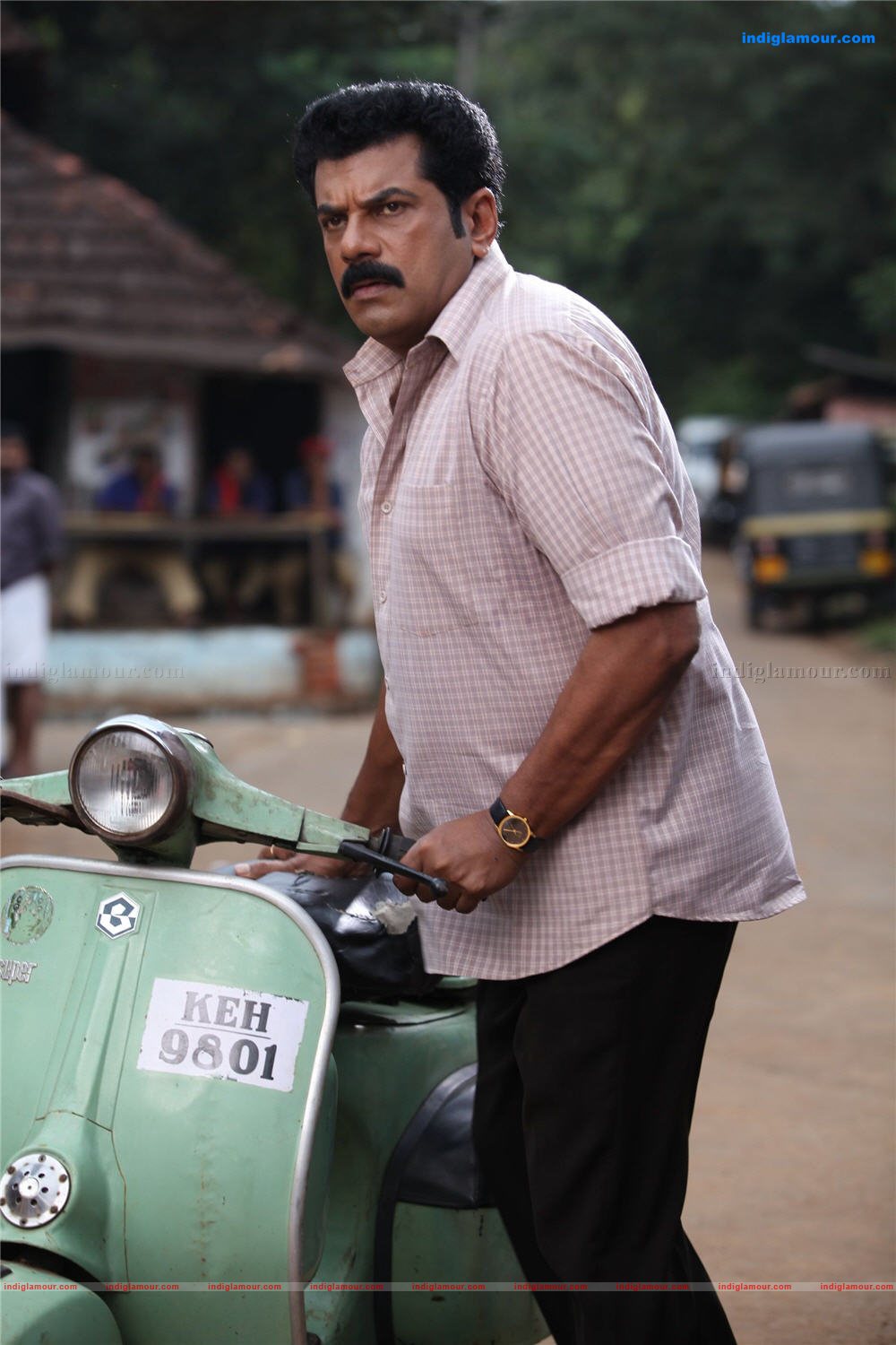 Nadakame Ulagam Movie hd photo