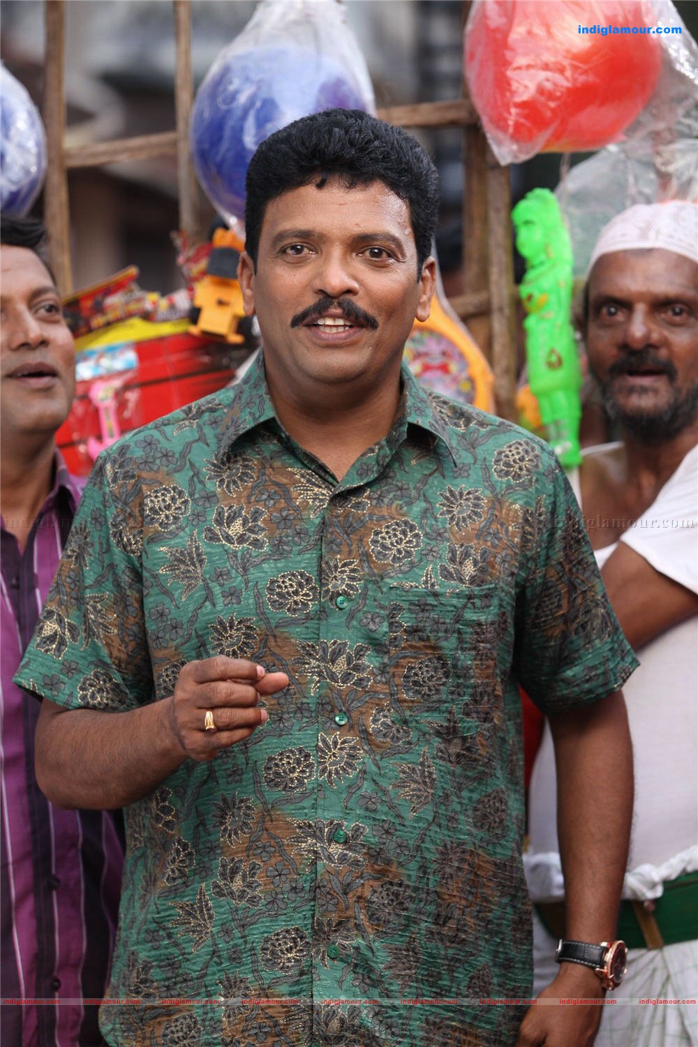 Nadakame Ulagam Movie hd photo