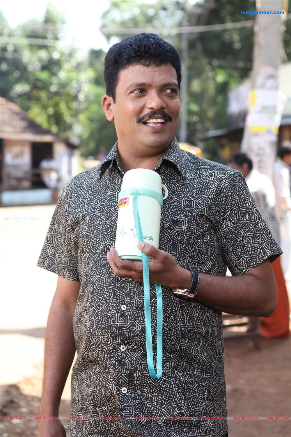 Nadakame Ulagam Movie hd photo