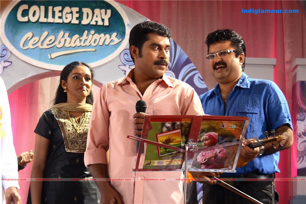 Female Unni Krishnan Movie hd photo