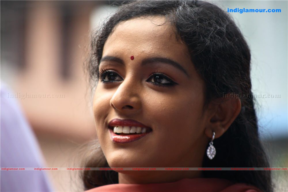 Female Unni Krishnan Movie hd photo