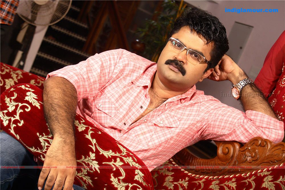 Female Unni Krishnan Movie hd photo