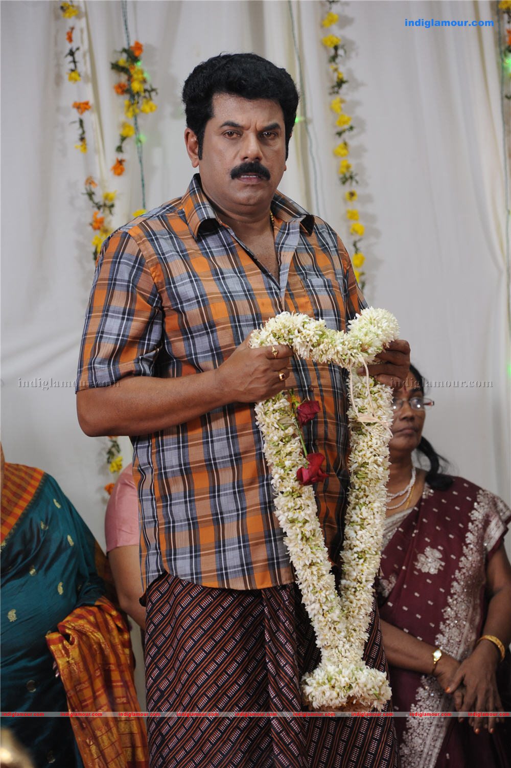 Pachuvum Kovalanum Movie hd photo