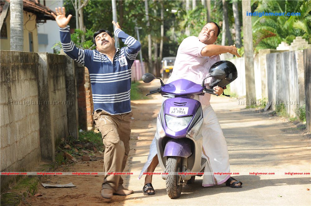 Pachuvum Kovalanum Movie hd photo