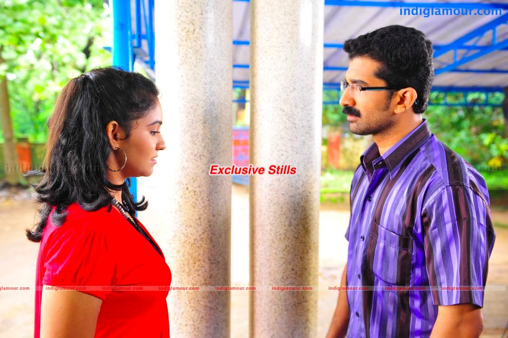 Nalla Bharya Movie hd photo