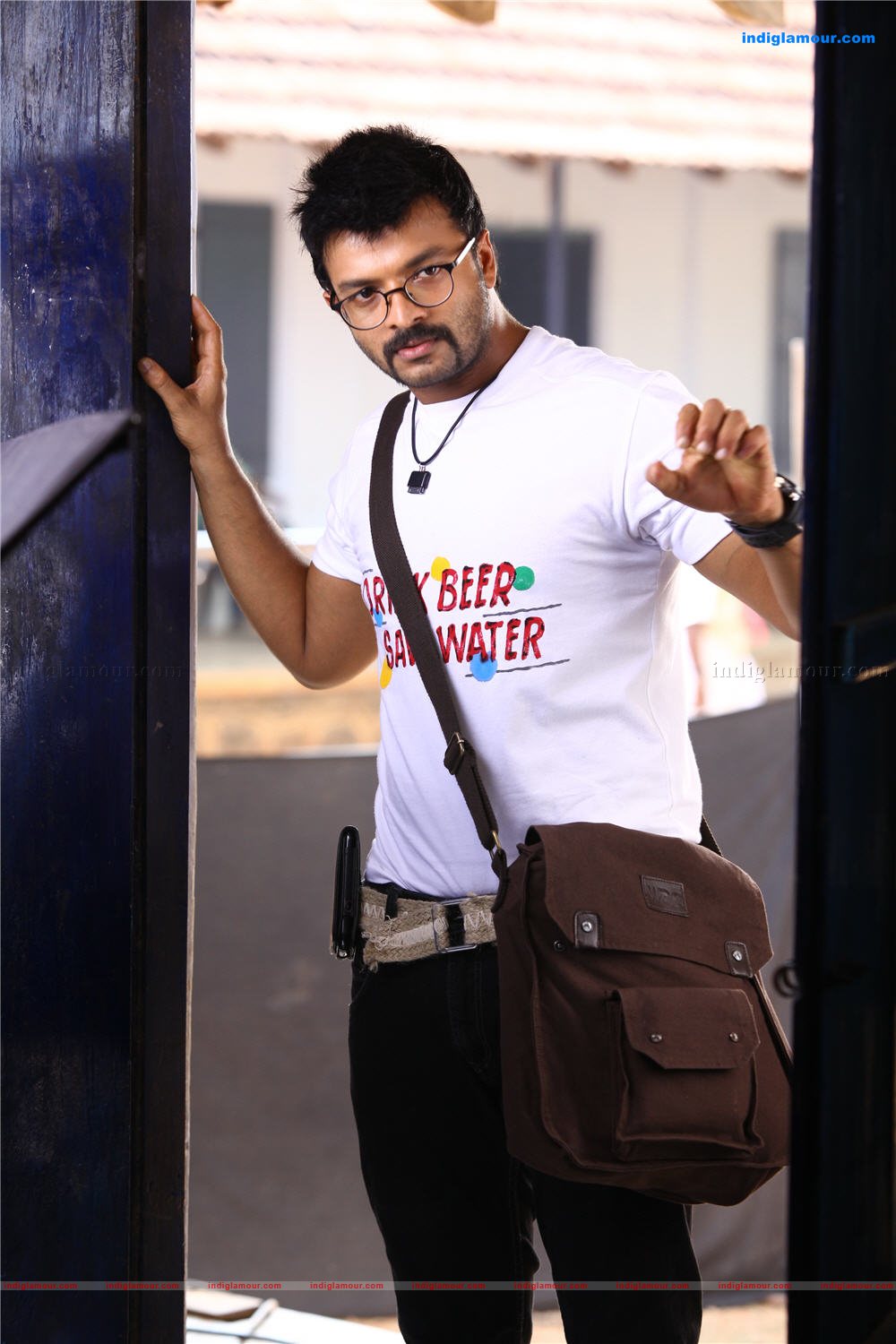 Vadhyar Movie hd photo