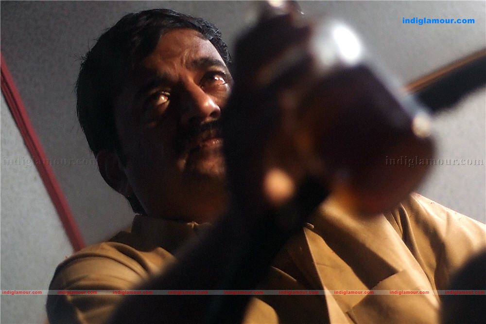 Ee Ravum Pakalum Movie hd photo