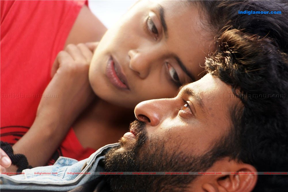 Ee Ravum Pakalum Movie hd photo